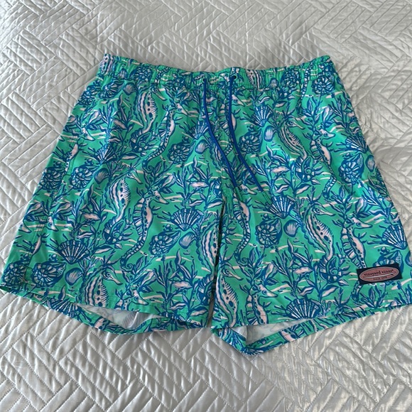 Men’s Vineyard Vines 7 inch Printed Chappy Swim Trunks Size: M - Picture 1 of 4